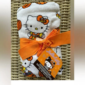 Hello Kitty by‎ Sanrio 2 Pack Hand Towel Set